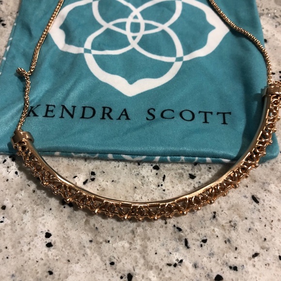 Kendra Scott Scottie Hi Low Curved Necklace - Picture 3 of 3